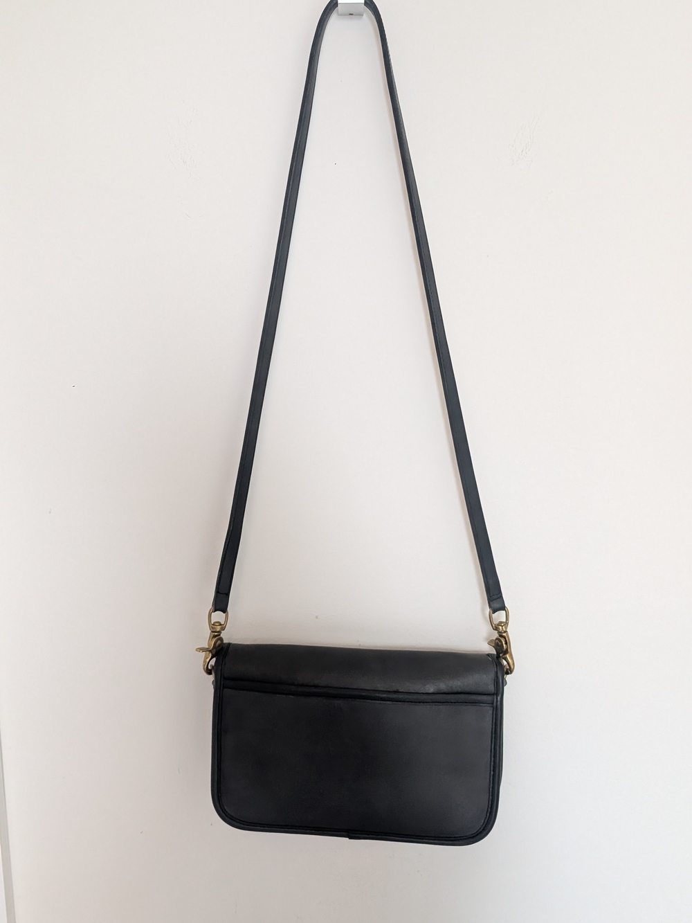 Authentic Blue/Black Vintage Coach Handbag - Picture 5 of 9